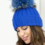 cappello con pon pon